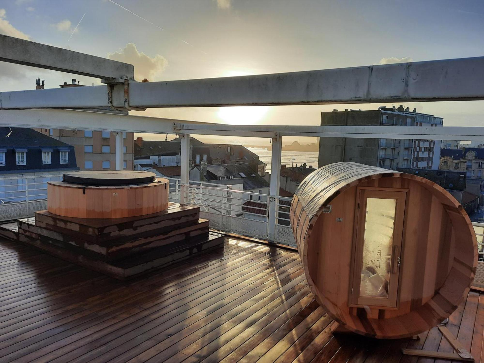 Logis - Hotel Arc En Ciel Et Spa Les Sables D'Olonne Exterior foto