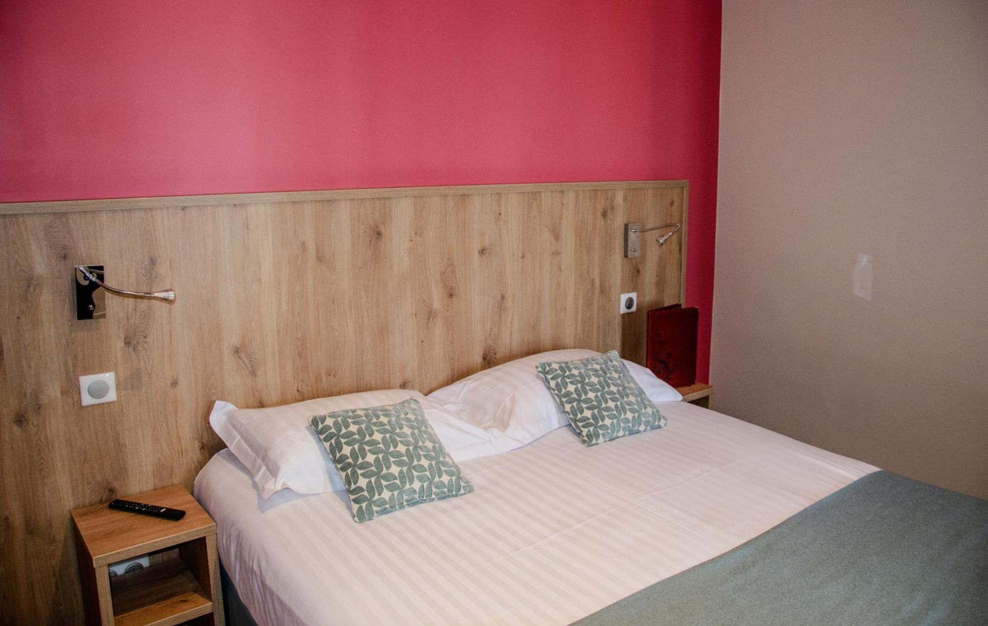 Logis - Hotel Arc En Ciel Et Spa Les Sables D'Olonne Habitación foto